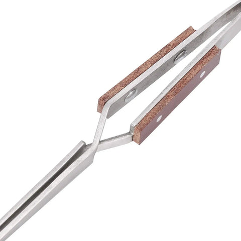 Top Tier Fabater Third Hand Stand With Tweezer Lock features straight tips made of metal with rubber grips for precision work.