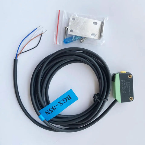 NPN Photoelectric Sensor For Diffuse Reflective Detection, 2MM Spot Size, LED Display, cable and mounting accessories