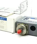 P170MA1C Dual Pressure Control SPST with rugged all steel case and easy visual pressure scale, NEMA 1 enclosure shown with box