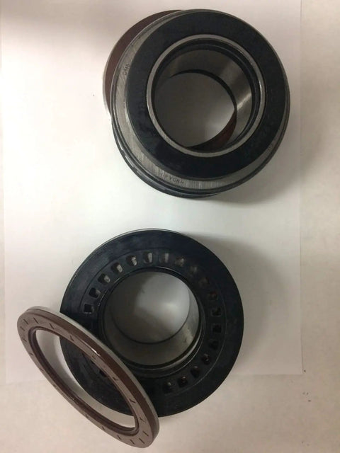 Front Wheel Hub Bearing Kit For CXN CXU GU Trucks Replaces 20967830 SET1311 showing bearing components and steel construction.