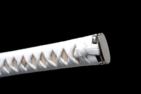 Close-up of the ray skin grip wrapped in white silk of the Beefy Full Tang Battle Ready Samurai Katana Sword With Black Finish Handmade 2960 Spring Steel Blade Real Ninja Sword Replica For Collectors And Training For Display And Practice.
