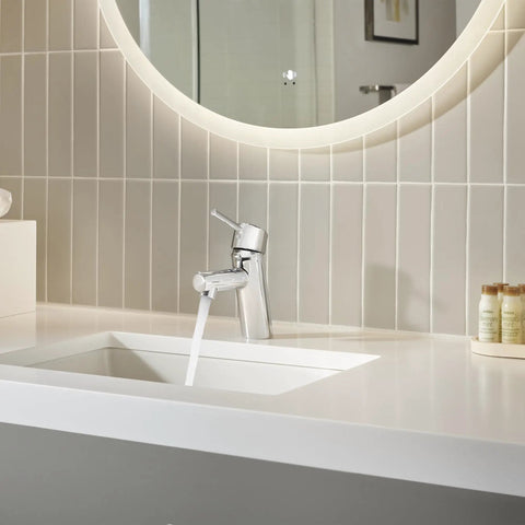 Concetto Single-Hole One-Handle Bathroom Faucet Chrome Finish S-Size 1.2 GPM Drip-Free Ceramic Disc Valve Brass Body Angled Spout