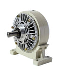Magnetic powder brake with base, silver aluminum housing and ribbed rotor, front-right view