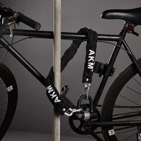 Heavy Duty Bike Chain Lock 160cm Long With 10mm Thick Manganese Steel Chain securing bike to metal pole