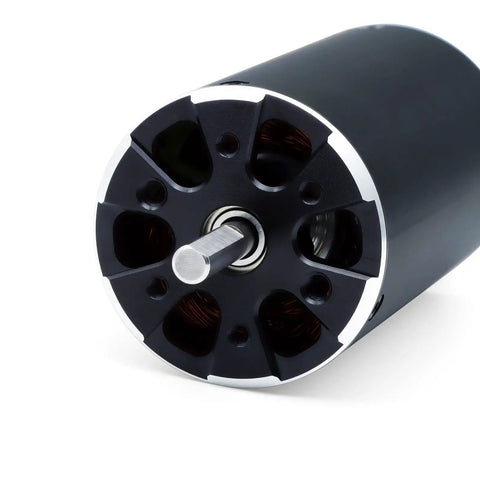 Close-up of Brushless RC Boat Motor 4074 2250KV With Cooling Set For RC Boats High Torque 4 Pole Design, front view showing motor shaft.