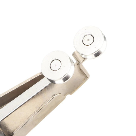 Close-up of the bearing wheel system in Textile Tensiometer With Bearing Wheel System Dial Tension Tester For Thread Tension Control