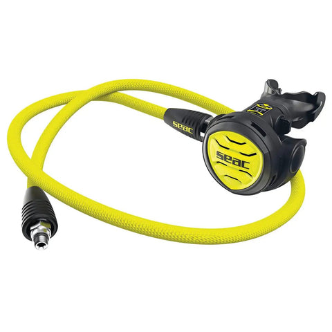 IT500 ICE Scuba Regulator and Emergency Octopus Set With Venturi Adjust, ergonomic dive lever, yellow hose, front view