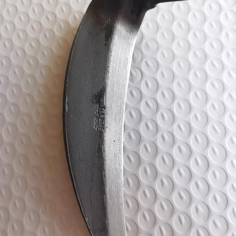 Blade detail of Kana Hoe 217 Japanese Garden Tool Hand Hoe Sickle For Easy Weeding And Cultivating With Solid Wood Handle
