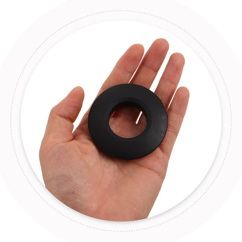 Universal Kayak Paddle Drip Rings Water Stop Splash Guards For Aluminum And PVC Paddles Wear Resistant Easy Install Replacement Parts For Frequent Paddling Keeps Water Out And Drips Away During Rough Waters, black ring in hand
