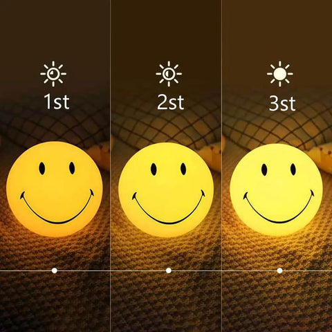 Smiley Face Night Light For Kids USB Rechargeable Portable Nursery Lamp with three warm yellow brightness modes, 23 cm.