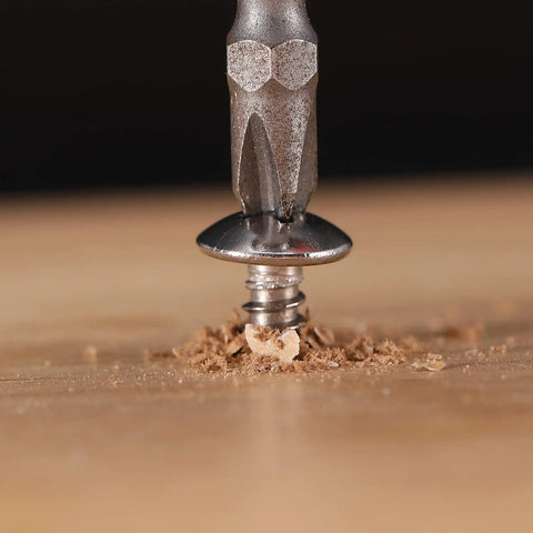 Close-up of 100 Pack 10 Gauge 1 Inch Truss Head Self Tapping Wood Screws Featuring Phillips Drive Made From Solid 304 Stainless Steel.