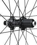 Close-up of hub and spokes of Ultegra WH R8170 C50 Carbon Road Wheelset Tubeless 700c with 50mm deep rim and 21mm width.