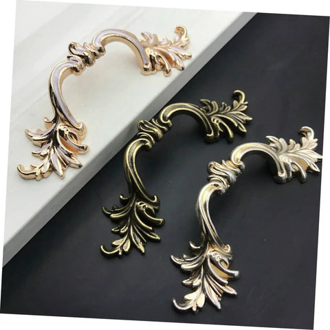 Zinc Alloy Door Handle And Drawer Pulls With 64mm Hole Spacing In European Style Antique Bronze Finish, floral design