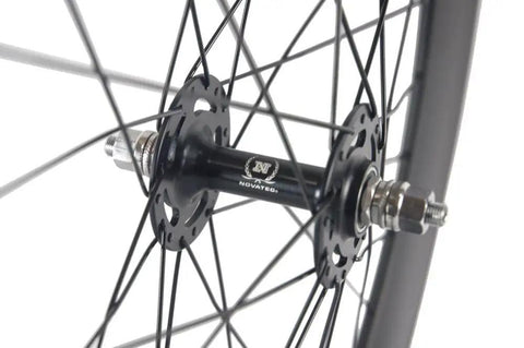 Close-up of hub on Full Carbon Fixed Gear Wheelset 700C 88mm Track Clincher Matte Finish For Dope Street Rides