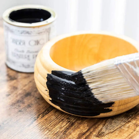 Luxurious Chalk Finish Furniture Paint For DIY Home Decor And Wood Cabinets All In One Chalk Craft Paint with brush on bowl