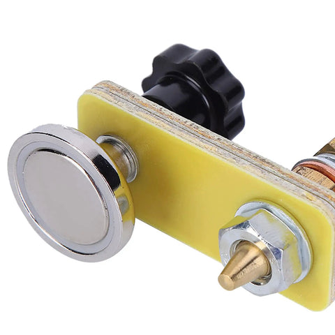 Ultimate Welding Magnetic Ground Clamp With Strong Brass Head And 0.2 Inch Insulation Board For Stable Grounding On Smooth Metal Surfaces Like A Total Pro close-up view of the clamp's magnetic base and brass head.