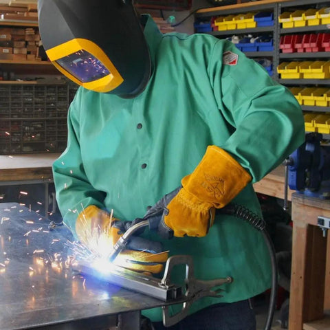 Welder using Extreme Pigskin And Cowhide Build MIG Welding Gloves Large Heavy Duty Kevlar Reinforced Stitching Heat And Spark Resistant