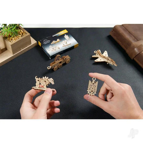 Bravery Mechanical DIY Kit Wooden 3D Puzzle 45 Piece Fidget Gear Toy For Mindful Builders Do It Yourself Brain Teaser STEM Gift For Kids And Adults Hands On Construction, wooden parts in hands