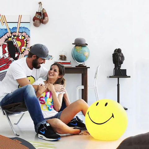 Smiley Face Night Light For Kids USB Rechargeable Portable Nursery Lamp by couple, cozy glow in modern room, 23 cm size