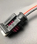 Close-up of GT150 3 Pin Pressure Sensor Connector Kit with Wires 20 AWG, 10 Pack Premium Aftermarket Plug Clip for Pressure Transducers Replacement