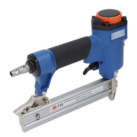 Boss Grade 18 Gauge Pneumatic Brad Nailer Air Powered Nail Gun Featuring An Ergonomic Soft Grip Handle For Carpentry And Upholstery Jobs Providing Rock Solid Accuracy At Four To Seven Bar Pressure, showing handle and nozzle