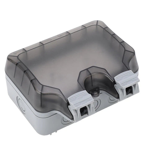 Heavy Duty Outdoor Power Socket IP66 Weatherproof Electrical Outlet 2 Gang 15A with sealed cover for outdoor use.