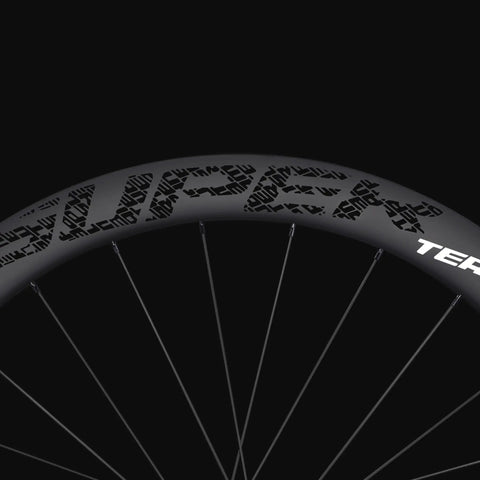 Close-up of Classic PRO Light 50mm Carbon Disc Wheelset for Road Bikes with UD Matte T800 Rim design, 700C Tubeless Clincher