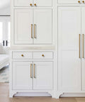 White cabinets with Six Pack Antique Brass Cabinet Knobs Set For Drawers And Cabinets, Solid Zinc Alloy One Hole Mount, Vintage Bronze Bar