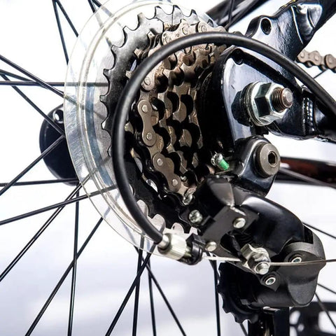 Solid Six Speed 14 To 28T Bicycle Freewheel With Threaded Type Freehub Replacement Part fitted on bicycle wheel