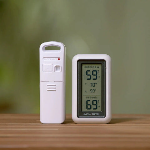 Digital Indoor Outdoor Thermometer With Wireless Sensor LCD Display And Daily High And Low Temperature Readings No Fuss Setup