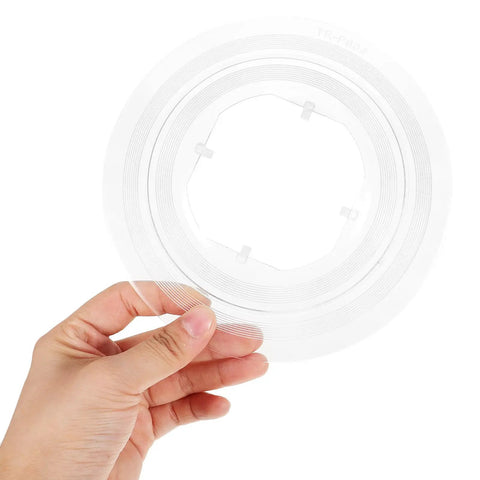 Hand holding transparent Chain Guard And Spoke Protector for mountain and road bikes, plastic flywheels guard and rear hub cover.