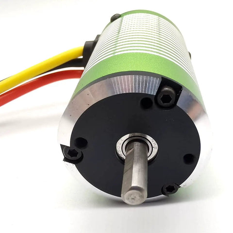Close-up of 4500KV Brushless RC Motor 2000W 164A 12V 4 Pole Design showcasing shaft and wires for RC cars and boats.