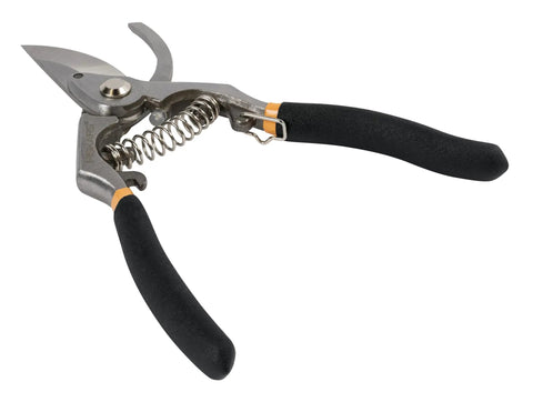 Ergonomic Forged Steel Bypass Pruner With Angled Head For No Fuss Pruning Of Stems And Light Branches Up To Three Quarters Of An Inch