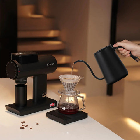 Fish Smart Electric Coffee Kettle 600ML Gooseneck Pour Over Kettle For Coffee And Tea With Variable Temperature Control in use.