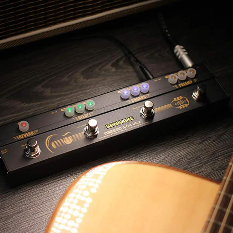 Acoustic Guitar Pedal Multi Effects With Analog Preamp And 2 Band EQ Warm Natural Tone Chorus Delay Reverb XLR Output Sonic Wood Finish