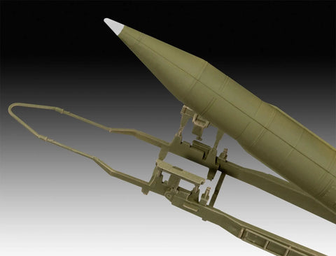 Scud B Missile Plastic Model Kit Unassembled For DIY Fans Aged 10 And Up With Realistic Detailing Easy Build Multilingual Instructions