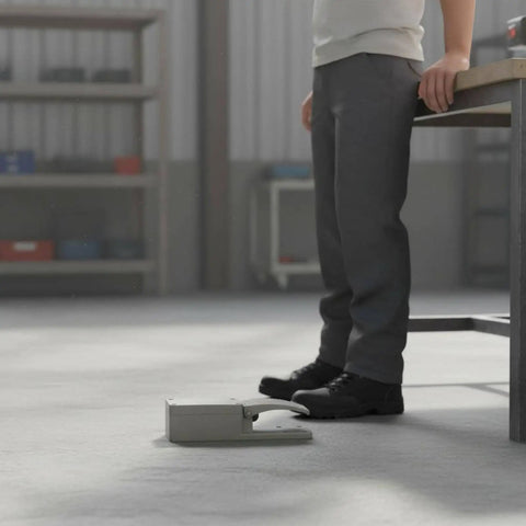 Heavy Duty Foot Pedal Switch For Industrial Control, Rugged Footswitch With Aluminum Alloy Body, Momentary On Control, Anti Slip Rubber Base, Reliable Contacts, Ydt1 68h used by worker