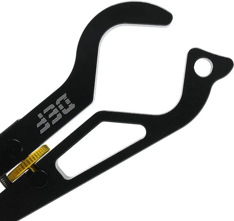 Close-up of the black aluminum grip of a Universal Motorcycle Cruise Control With Aluminum Wrist Grip Lock Clamp And Silicone Ring Protector.