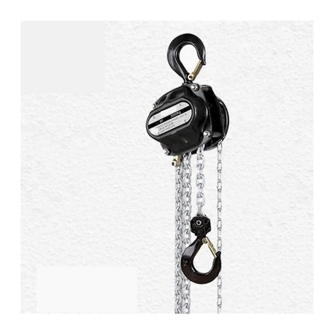 Sturdy One Ton Manual Pulley Chain Block Hoist Crane Lifting Machine With Durable Black Finish For Heavy Duty Garage Jobs And Warehouse Work, close-up view.