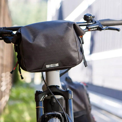Alpha Handlebar Bag 6 Liter for City Commutes and Bike Tours, Weatherproof Messenger With Roll Top And Tech Pocket, Recycled Materials, Black