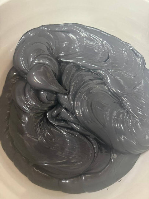 Five Percent Moly Number Two Grease Elite Grade Calcium Sulfonate, High Temp Heavy Duty Lubricant in container.