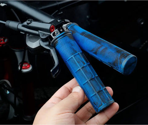 Deep Sea Blue lock-on MTB and BMX grips with thick waffle texture on standard handlebars; non-slip design for comfort and security.