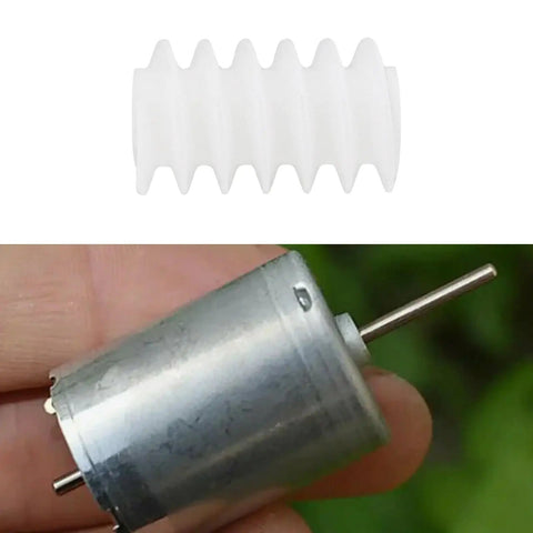 50 Pack 6mm Plastic Cog Gears Set 0.5 Module 10mm Worm Gears For 2mm Motor Shafts displayed with micro motor.