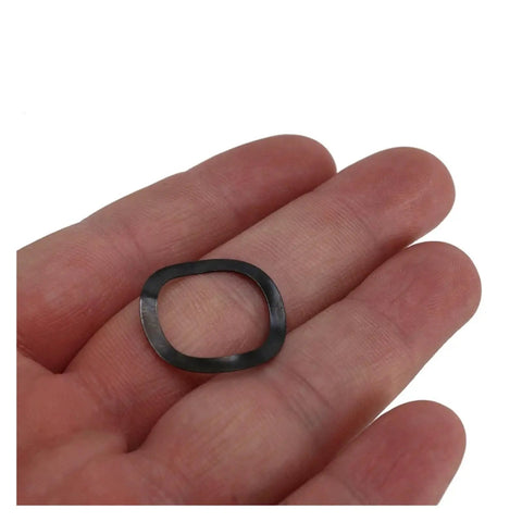Beefy Black Steel Wave Washer Set With Three Wave Springs 65MN Anti Loosening Gasket Kit 550 Piece Assortment In M3 M4 M5 M6 M8 M10 M12 M16, black wave washer on hand