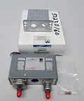 P170LB-1C Dual Pressure Control SPST with all-steel case displayed with accessories on a white surface, showing packaging details.
