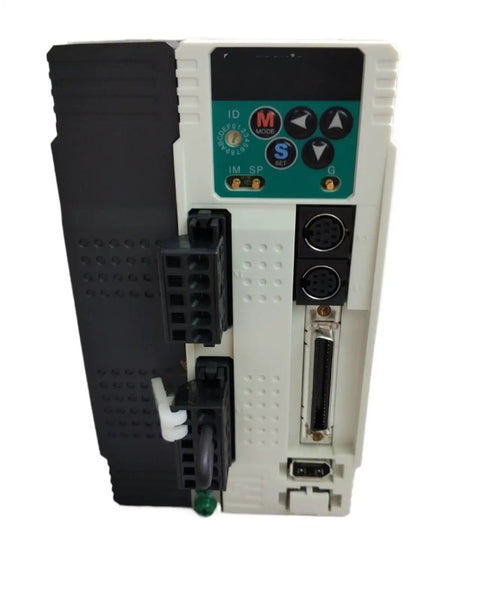 Beefy High Torque Servo Motor Kit With A6 Series Driver Set MDMF502L1H6M And MFGLTB3SF For Industrial Robots, Engraving And Carving Gear, Semiconductor And Medical Devices, Low Noise And No Step Loss driver front view