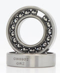 Heavy Duty High Temperature Ball Bearings With Rock Solid Cast Iron Housings Rated For 500 Degrees Celsius two-piece ball bearing close-up.