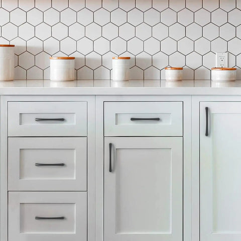 Slick Matte Black 5 Inch Cabinet Pulls And Handles, 30 Pack, Zinc Alloy Hardware For Kitchen Cabinets And Drawers, Durable Finish, Easy Install, Modern Update For Home Storage. installed on white kitchen cabinets