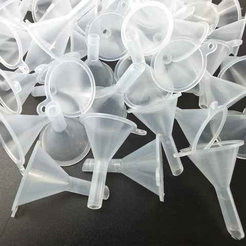 Tiny Clear Plastic Funnels Set 120 Pack for Lab Bottles and Tiny Containers Great for Essential Oils Perfumes Spices Powders and Sand Art Ideal For Home Lab DIY Projects Cosmetics Perfume Making Travel Bottles And Small Containers, 30mm plastic