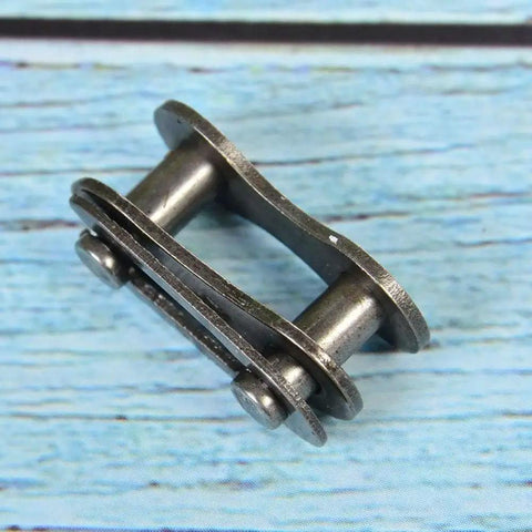 Heavy Hitter Stainless Steel Chain Master Links For Bikes And Cycles No Sweat Connector Repair Parts Rustproof Build, shown from the side.